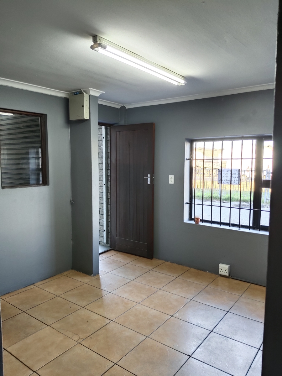 Commercial Property for Sale in Okavango Park Western Cape